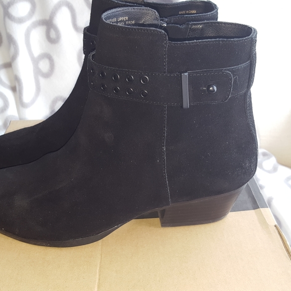 Le chateau ankle boots - Picture 2 of 3